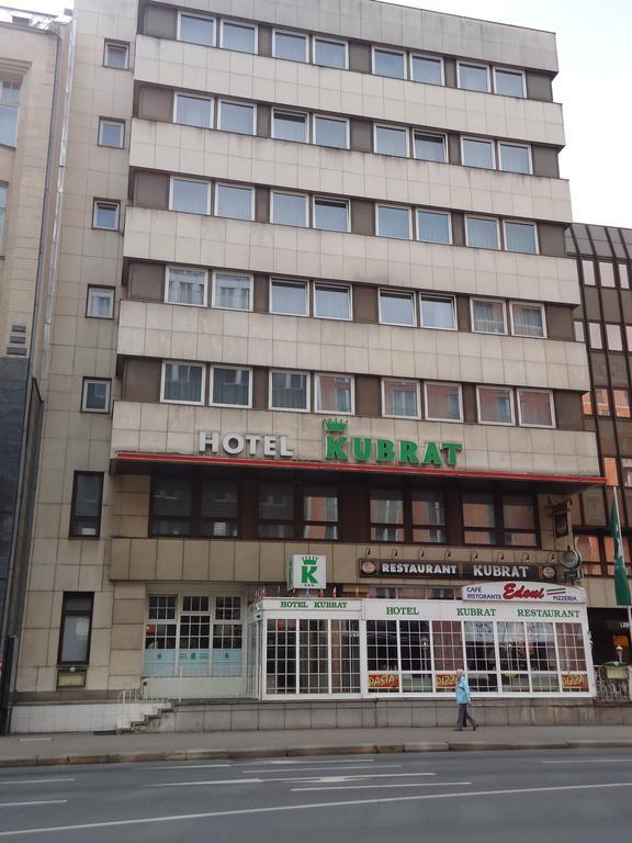 Hotel Kubrat Am Checkpoint Charlie Berlin Exterior photo